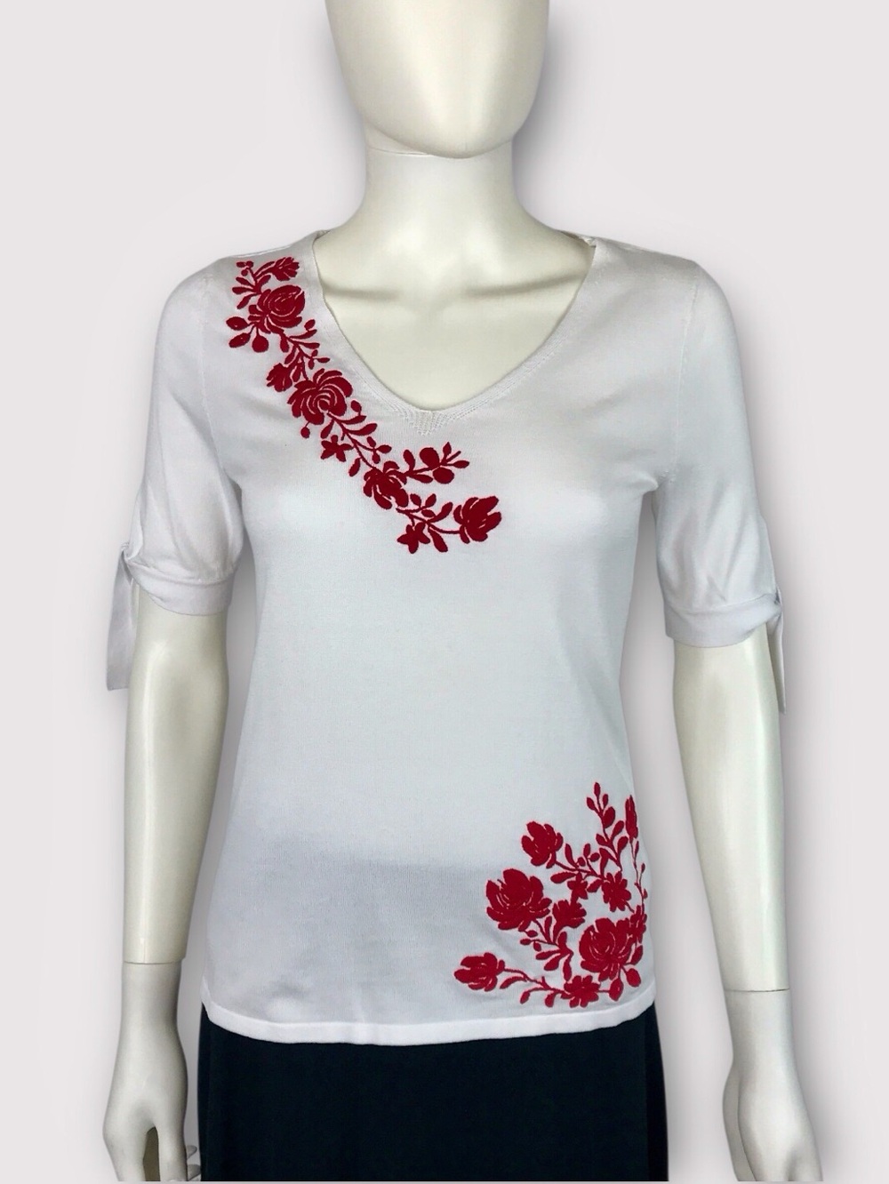 Talbots White Knit Blouse with Red Floral Embroidery Short Sleeves V-Neck - Picture 1 of 7